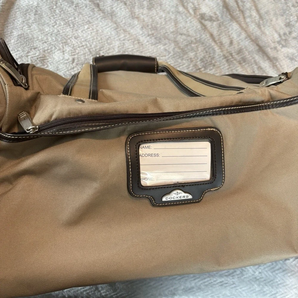 Dockers MDavis Tan Mid Size Duffel Bag
